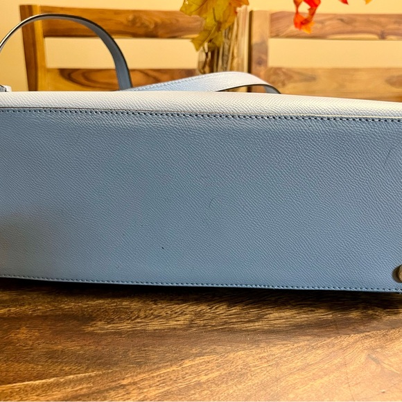 MK - Michael Kors baby blue purse - Medium Size - Picture 5 of 6